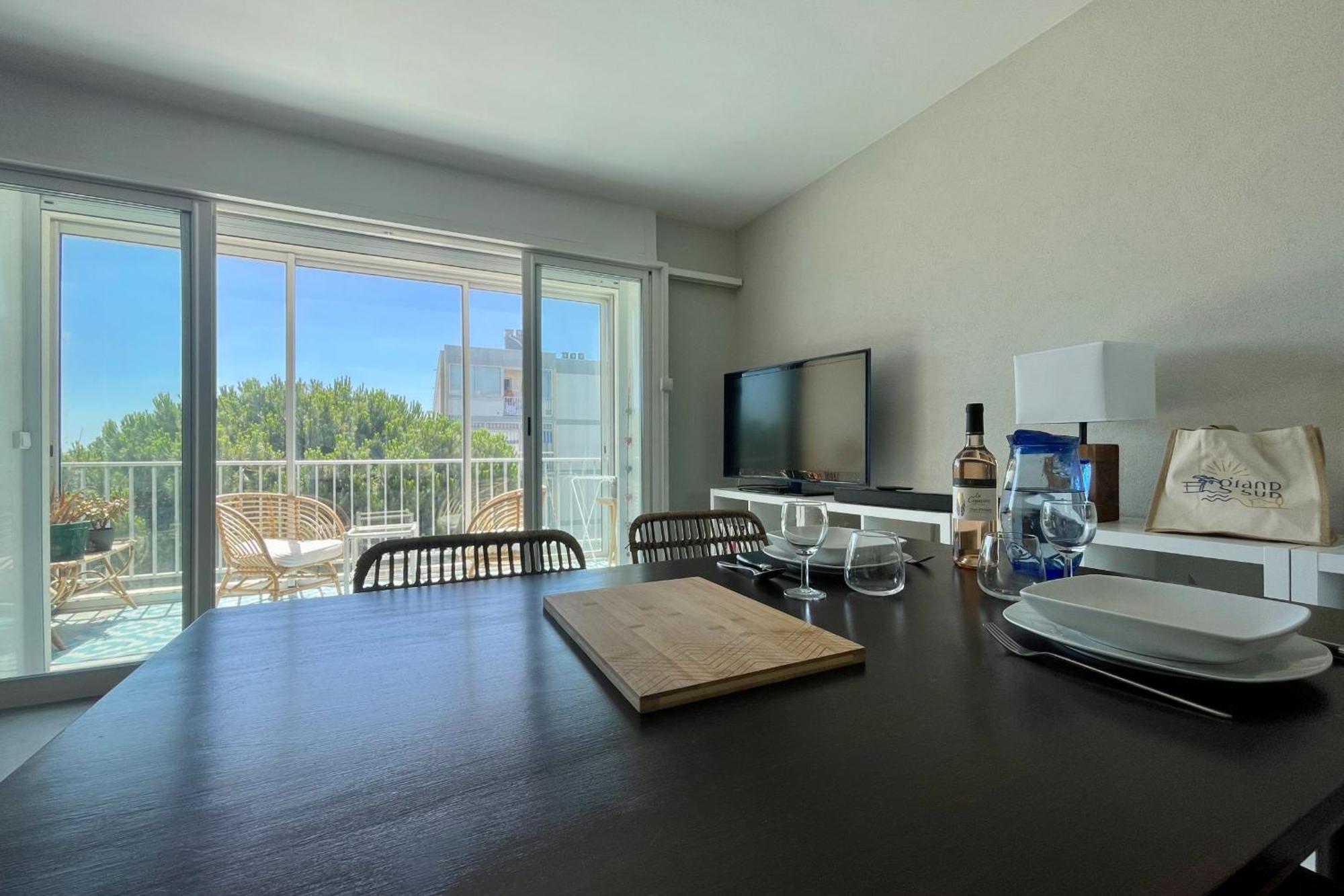 Le Neptune Appartement T2 Tout Confort Au Calme Et A Deux Pas De La Plage Le Grau-du-Roi Luaran gambar
