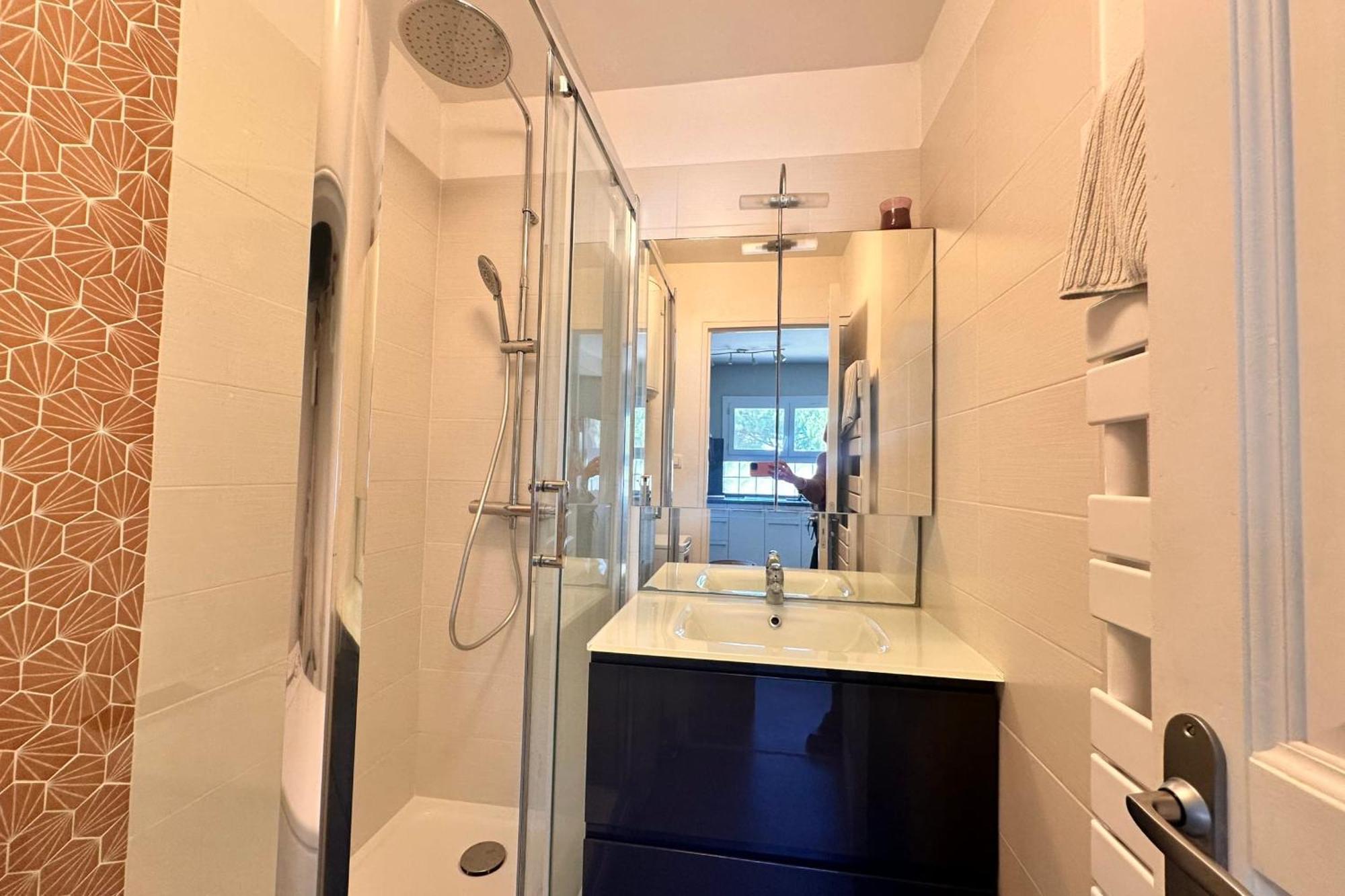 Le Neptune Appartement T2 Tout Confort Au Calme Et A Deux Pas De La Plage Le Grau-du-Roi Luaran gambar
